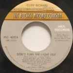 Cliff Richard - Don't Turn The Light Out